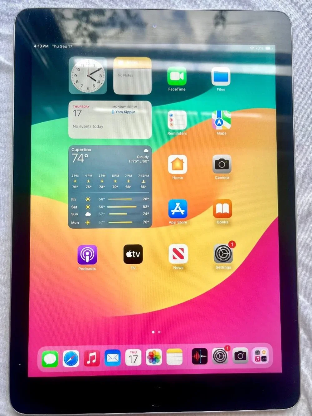 Apple iPad 6th Generation – 128GB – Excellent Condition — $125 OBO